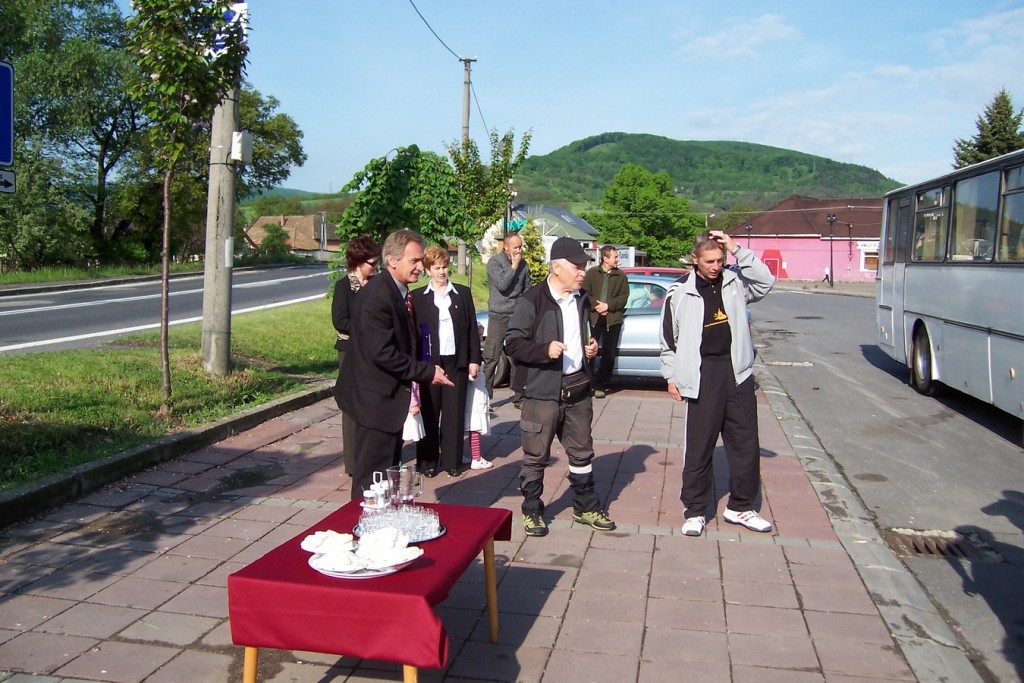 Fotogaléria pochod vďaky - kladenie vencov k pamätníku SNP (7) pochod vďaky - kladenie vencov k pamätníku SNP