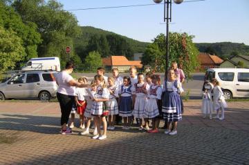 Vystúpenie ZŠ Vystúpenie ZŠ